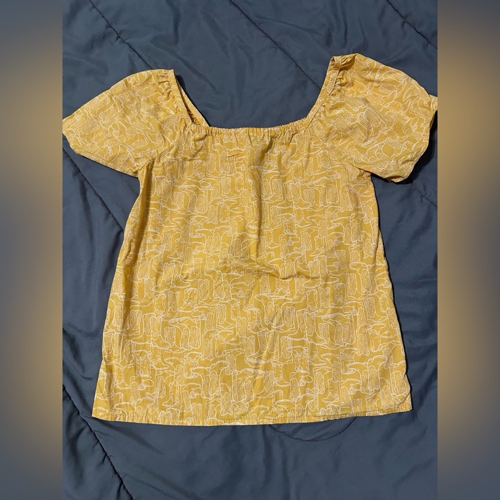 Golden Yellow Girls Wrangler Top Cowboys Boots Design Medium